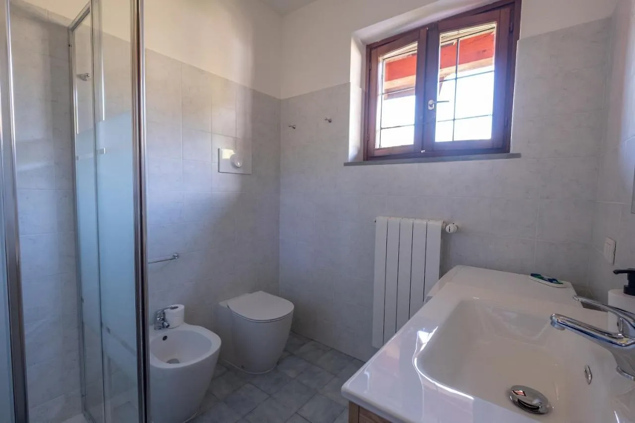 Happy Guest Apartments - Lake View And Pool Riva di Solto 0*,