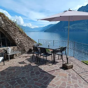 Lejlighed Zu - Lakeside, Riva di Solto
